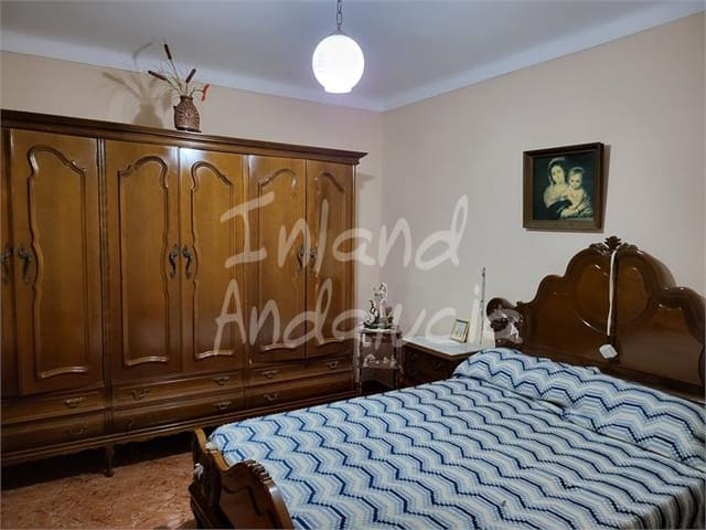 3 slaapkamer Huis te koop in Humilladero - € 129.950 (Ref: 9567906)