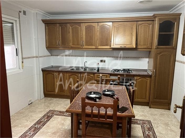 4 bedroom Apartment for sale in Castillo de Locubin - € 102,000 (Ref: 9590606)