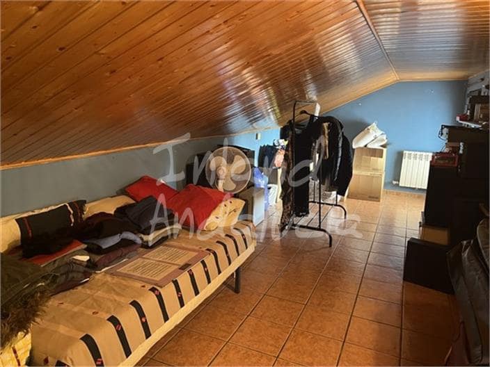 4 soveværelse Villa til salg i Alcala la Real med swimmingpool garage - € 420.000 (Ref: 9604469)