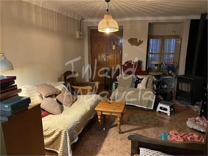 8 slaapkamer Huis te koop in Castillo de Locubin - € 96.000 (Ref: 9614568)