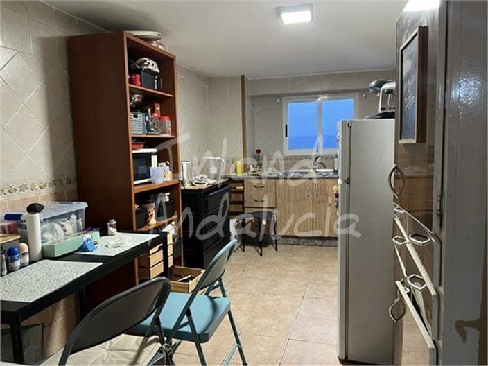 8 slaapkamer Huis te koop in Castillo de Locubin - € 96.000 (Ref: 9614568)