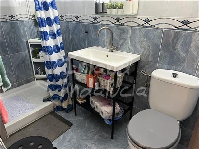 8 Zimmer Haus zu verkaufen in Castillo de Locubín - 96.000 € (Ref: 9614568)