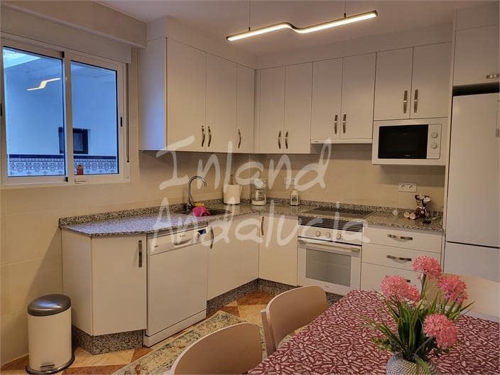 4 slaapkamer Huis te koop in Rute - € 130.000 (Ref: 9614569)