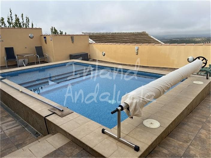 6 bedroom Townhouse for sale in Fuente Alamo with pool - € 265,000 (Ref: 9618856)