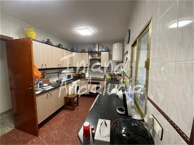 Local Comercial de 4 habitaciones en Montefrío en venta con piscina garaje - 312.000 € (Ref: 9625132)
