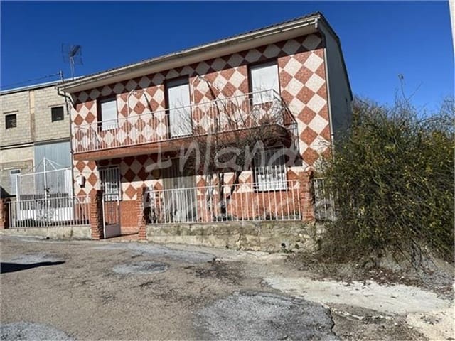 5 sovrum Hus till salu i La Pedriza, Alcalá la Real - 122 000 € (Ref: 9625133)