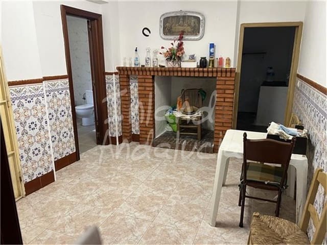 4 soverom Hus til salgs i Charilla, Alcalá la Real - € 57 000 (Ref: 9627064)