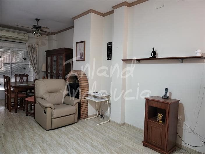 3 makuuhuone Omakotitalo myytävänä paikassa Aguadulce mukana 
autotalli - 85 000 € (Ref: 9633695)