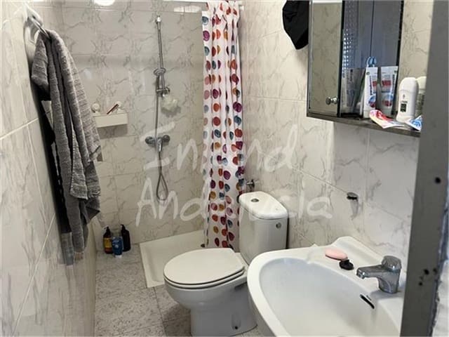 4 sypialnia Dom na sprzedaż w Castillo de Locubín - 72 000 € (Ref: 9643655)