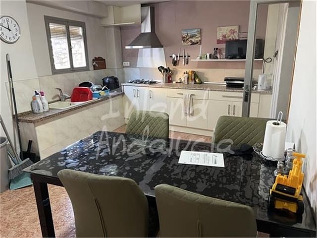 4 sypialnia Dom na sprzedaż w Castillo de Locubín - 72 000 € (Ref: 9643655)