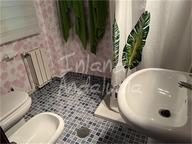 4 sypialnia Dom na sprzedaż w Castillo de Locubín - 72 000 € (Ref: 9643655)