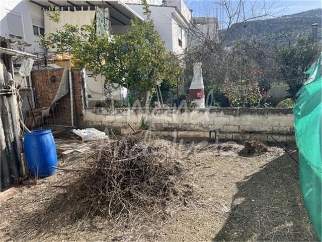 4 Zimmer Haus zu verkaufen in Castillo de Locubín mit Garage - 63.000 € (Ref: 9646755)