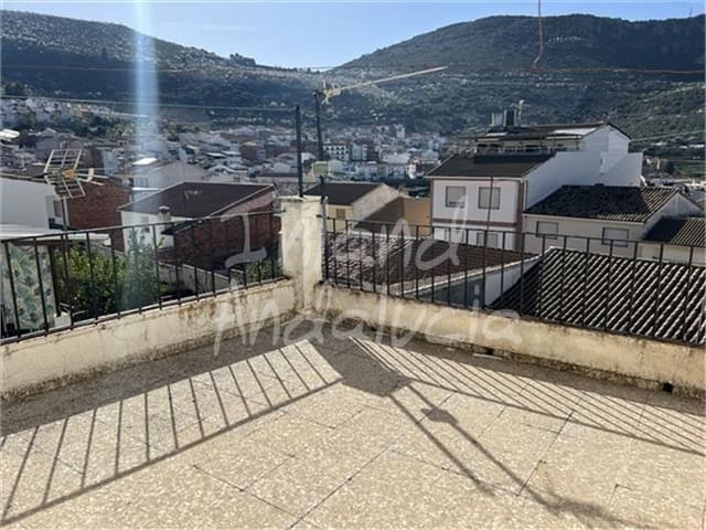4 Zimmer Haus zu verkaufen in Castillo de Locubín mit Garage - 63.000 € (Ref: 9646755)