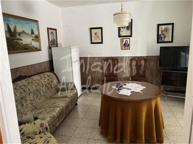 Casa de 3 habitaciones en La Rabita, Alcalá la Real en venta - 126.000 € (Ref: 9665727)