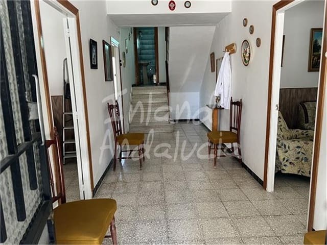 Casa de 3 habitaciones en La Rabita, Alcalá la Real en venta - 126.000 € (Ref: 9665727)