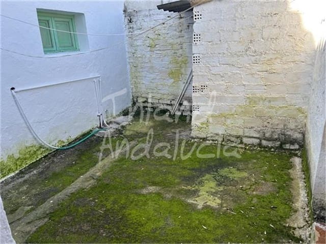 Casa de 3 habitaciones en La Rabita, Alcalá la Real en venta - 126.000 € (Ref: 9665727)