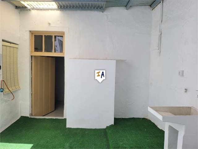 4 bedroom Townhouse for sale in Cuevas de San Marcos - € 69,950 (Ref: 9669765)