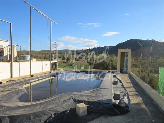 Chalet de 2 habitaciones en La Carrasca, Martos en venta con piscina garaje - 137.000 € (Ref: 9673708)
