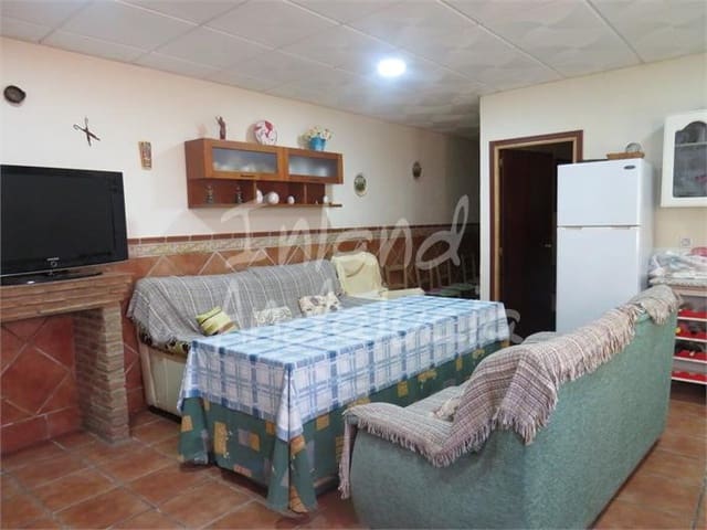 Chalet de 2 habitaciones en La Carrasca, Martos en venta con piscina garaje - 137.000 € (Ref: 9673708)