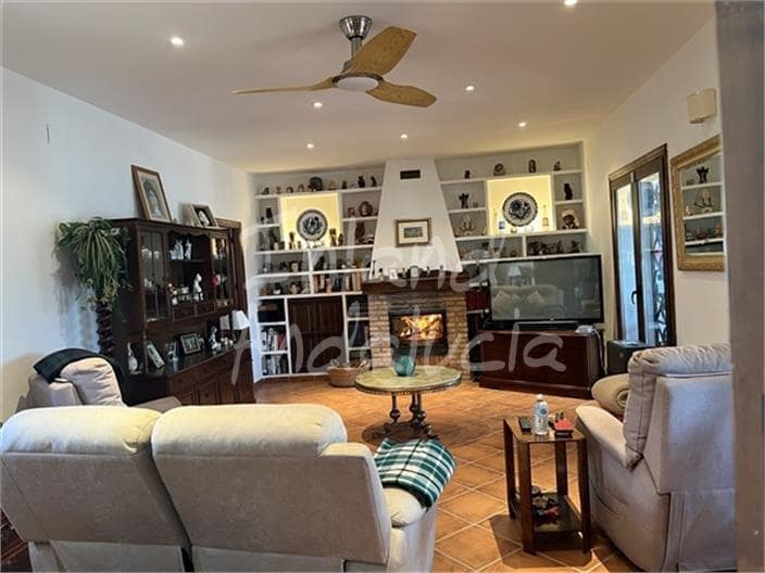 2 soveværelse Finca/Landehus til salg i Ermita Nueva med swimmingpool garage - € 350.000 (Ref: 9685896)