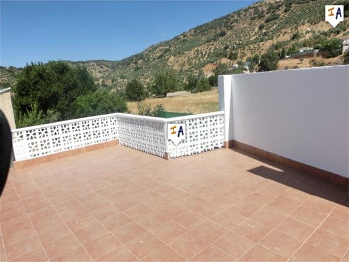 5 bedroom Townhouse for sale in Frailes with pool - € 167,000 (Ref: 9694593)