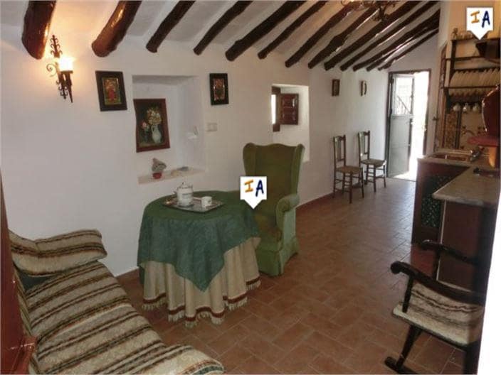 5 bedroom Townhouse for sale in Frailes with pool - € 167,000 (Ref: 9694593)