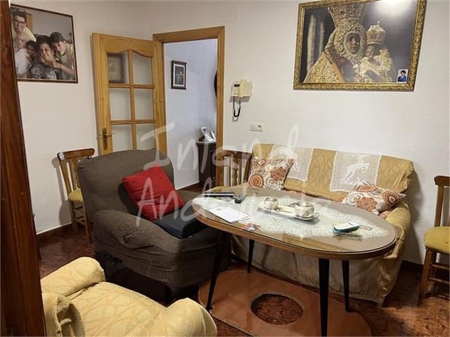 5 quarto Casa em Banda para venda em Castillo de Locubín - 49 000 € (Ref: 9700346)