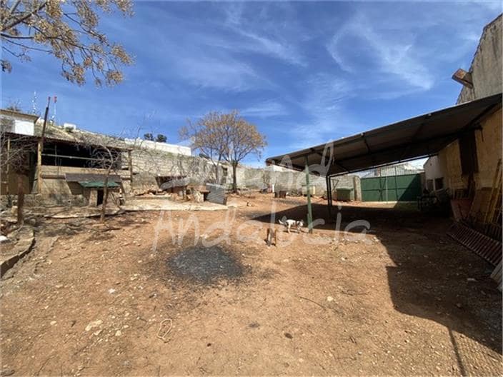 Commercial for sale in Illora with garage - € 260,000 (Ref: 9714374)