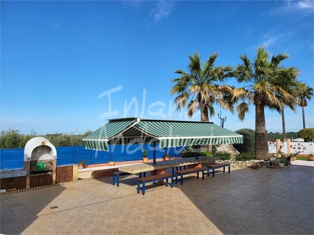 4 bedroom Villa for sale in Puente Genil with pool garage - € 350,000 (Ref: 9714375)