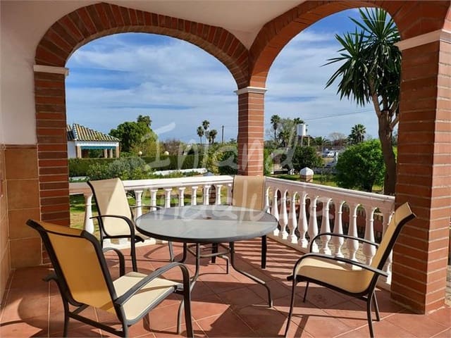 4 bedroom Villa for sale in Puente Genil with pool garage - € 350,000 (Ref: 9714375)