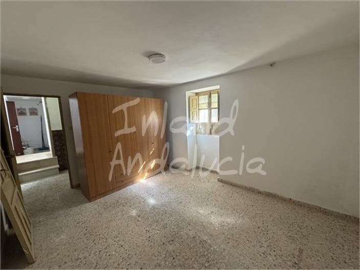 5 bedroom Finca/Country House for sale in Trevelez with garage - € 66,000 (Ref: 9719355)