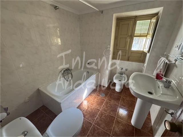 5 bedroom Finca/Country House for sale in Trevélez with garage - € 66,000 (Ref: 9719355)