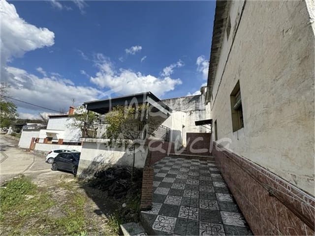 5 bedroom Finca/Country House for sale in Trevélez with garage - € 66,000 (Ref: 9719355)