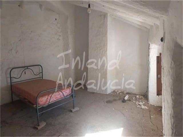 Huis te koop in Ventas del Carrizal, Castillo de Locubín - € 13.000 (Ref: 9719356)