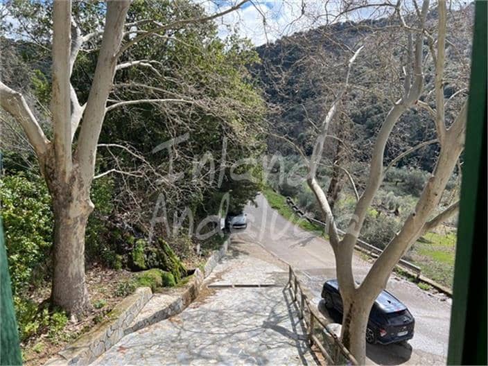 8 bedroom Finca/Country House for sale in Valdepenas de Jaen with garage - € 425,000 (Ref: 9720993)