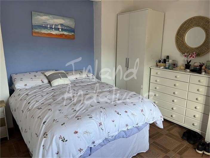 4 bedroom Townhouse for sale in Castillo de Locubin - € 67,000 (Ref: 9720995)