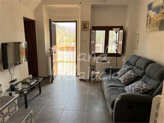 4 chambre Maison de Ville à vendre à Castillo de Locubín - 67 000 € (Ref: 9720995)