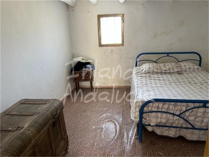 4 bedroom Finca/Country House for sale in Alcala la Real - € 120,000 (Ref: 9735004)