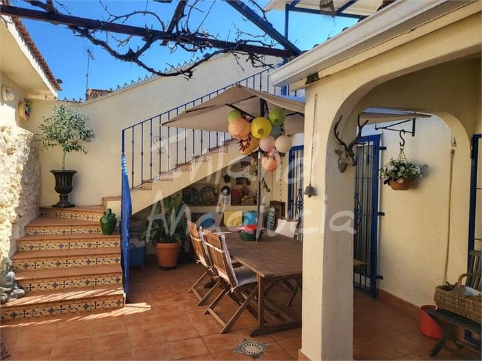 3 bedroom Townhouse for sale in Mollina with pool garage - € 260,000 (Ref: 9737771)