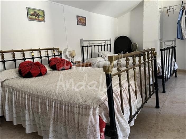 5 chambre Maison de Ville à vendre à Castillo de Locubin - 78 000 € (Ref: 9751513)