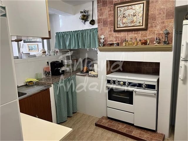 5 bedroom Townhouse for sale in Castillo de Locubín - € 78,000 (Ref: 9751513)