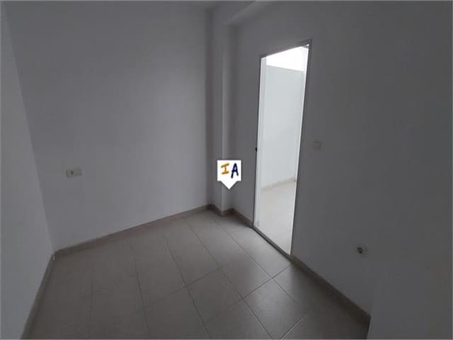 4 sovrum Hus till salu i Castillo de Locubín med garage - 69 000 € (Ref: 9751515)