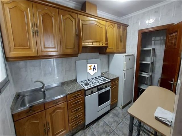 4 sovrum Hus till salu i Castillo de Locubín med garage - 69 000 € (Ref: 9751515)