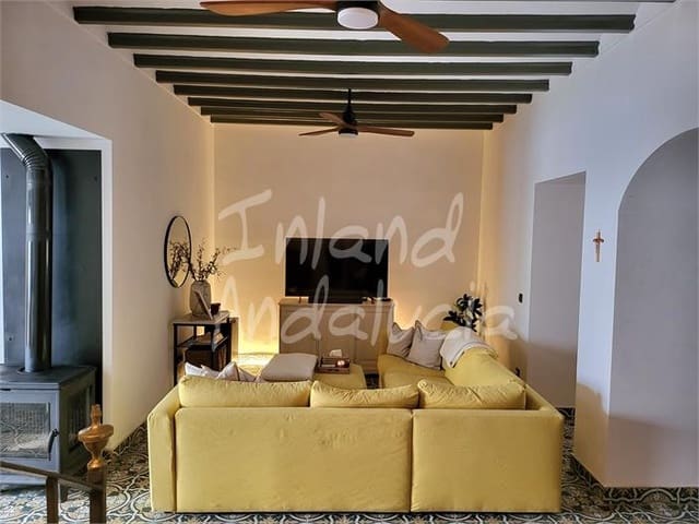 4 sypialnia Dom na sprzedaż w Fuente de Piedra z basenem - 260 000 € (Ref: 9755126)