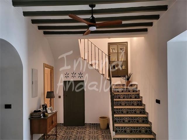 4 sypialnia Dom na sprzedaż w Fuente de Piedra z basenem - 260 000 € (Ref: 9755126)