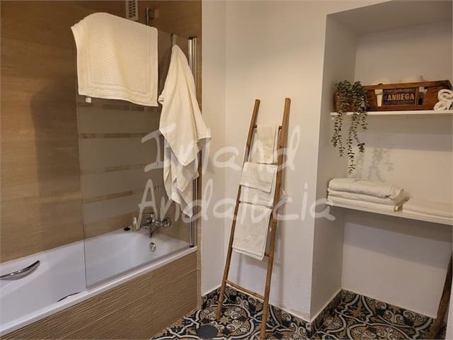 4 sypialnia Dom na sprzedaż w Fuente de Piedra z basenem - 260 000 € (Ref: 9755126)