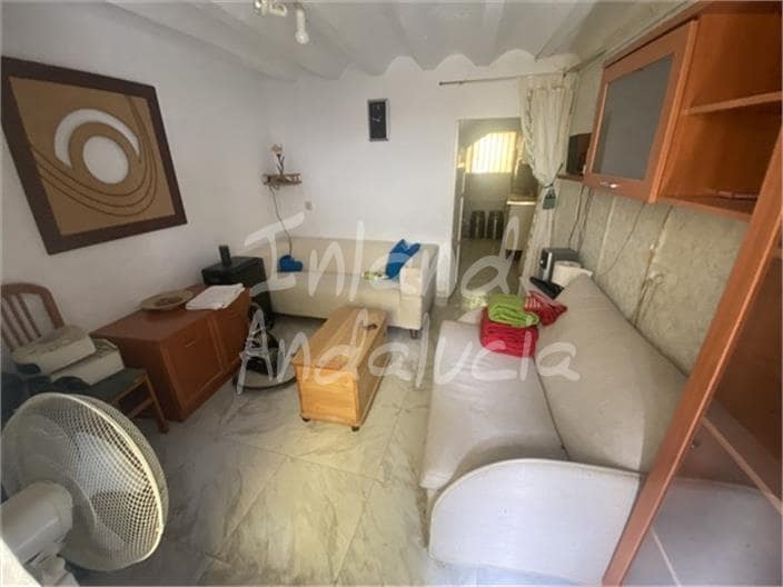 2 bedroom Townhouse for sale in Valdepenas de Jaen with garage - € 19,500 (Ref: 9755127)