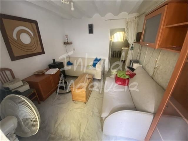 2 bedroom Townhouse for sale in Valdepeñas de Jaén with garage - € 19,500 (Ref: 9755127)