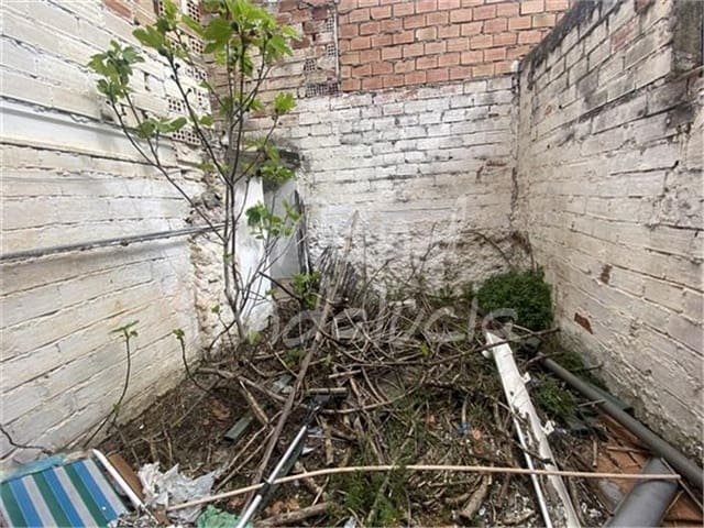 2 bedroom Townhouse for sale in Valdepeñas de Jaén with garage - € 19,500 (Ref: 9755127)