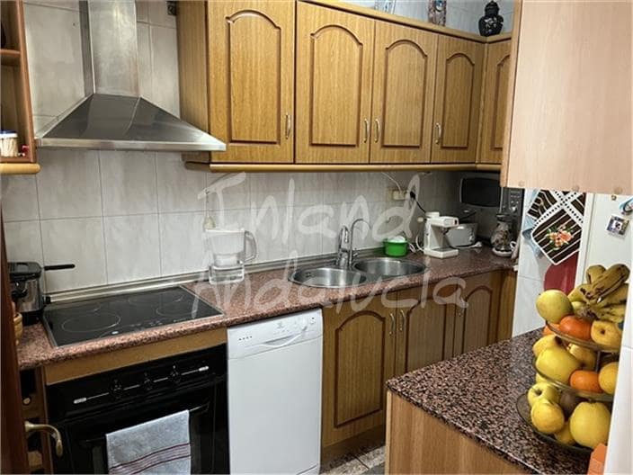 2 bedroom Townhouse for sale in Castillo de Locubin with garage - € 57,000 (Ref: 9772586)